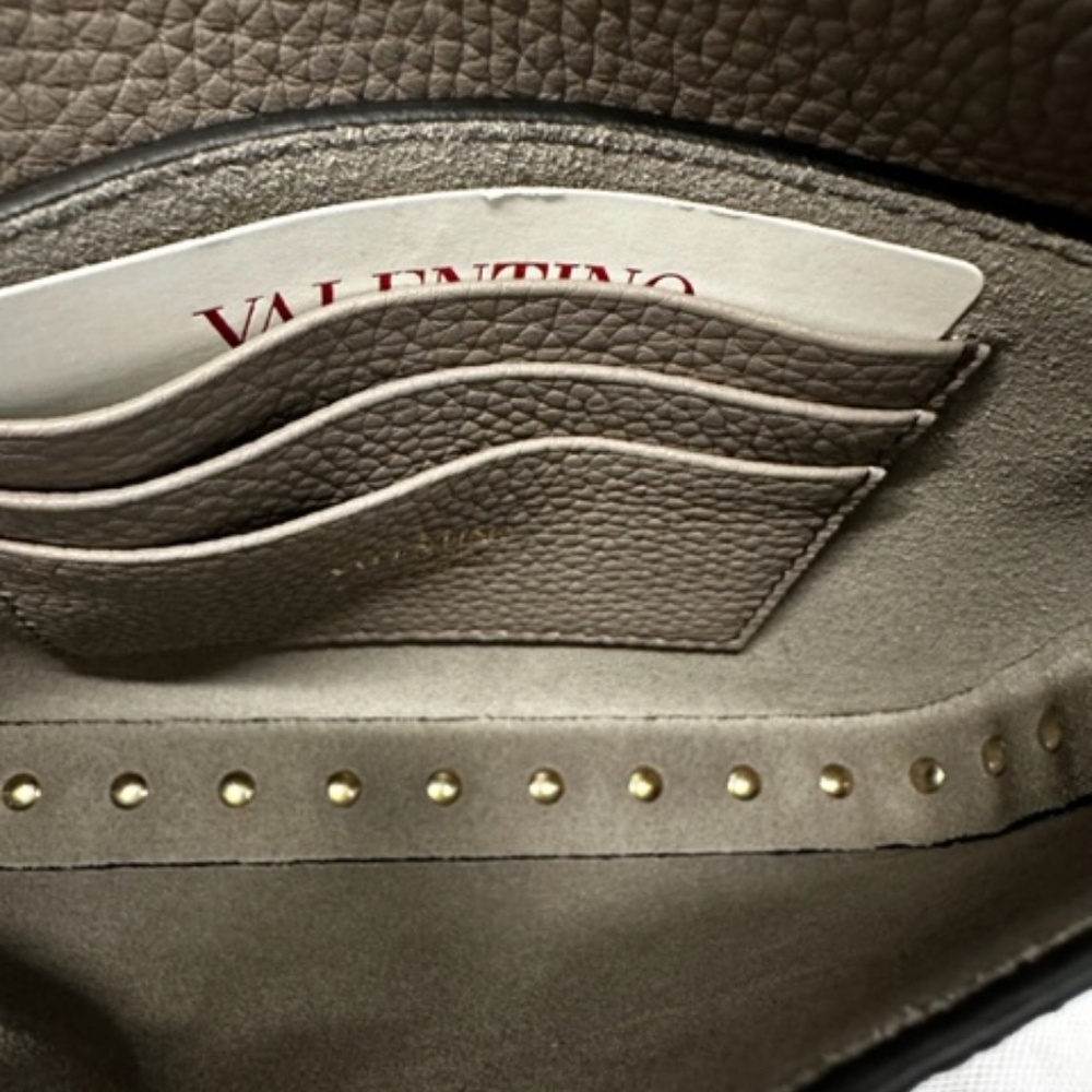 Brand new Valentino Mini Rockstud Pouch w Strap - Picture 5 of 6